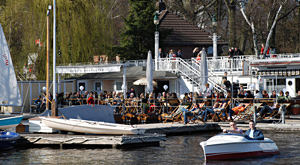 Bodo&acute;s Bootssteg